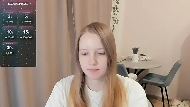 Snapshot of Alyaley chatting on 10.17.25 Alyaley online show from 10.17.25