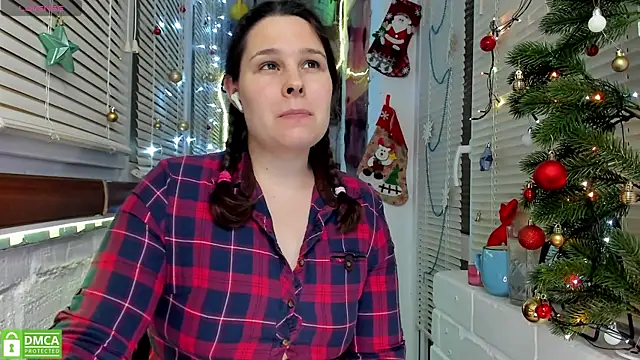 Snapshot of Candys_booty chatting on 12.21.24 Candys booty online show from 12.21.24