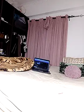 Bella045 online show from 03.19.25