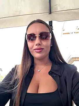 Syka0001 online show from 11.17.25