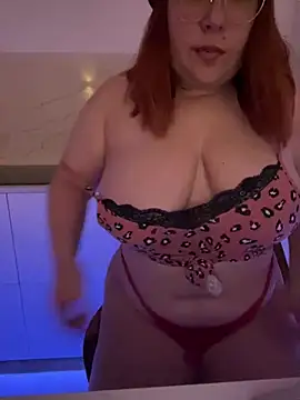 Snapshot of Naughty_luffyy chatting on 03.05.25 Naughty luffyy online show from 03.05.25