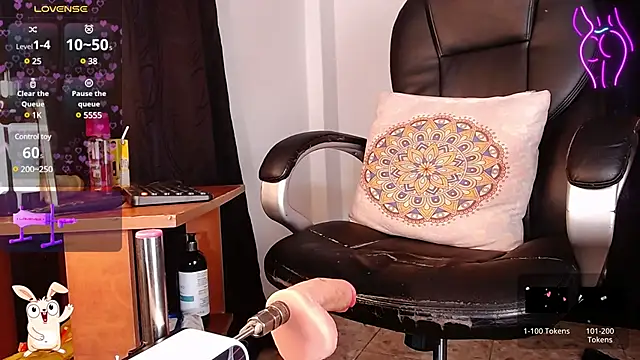 Snapshot of vero_sweet18 chatting on 02.21.25 vero sweet18 online show from 02.21.25