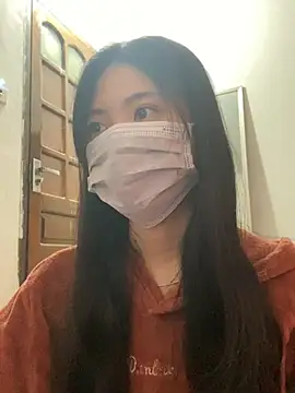 Snapshot of -hanime- chatting on 12.10.24 -hanime- online show from 12.10.24