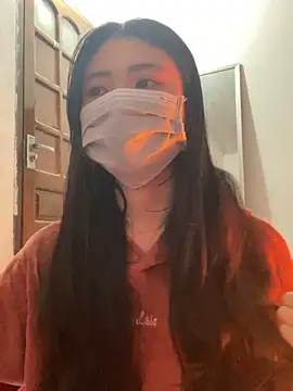 Snapshot of -hanime- chatting on 12.14.24 -hanime- online show from 12.14.24