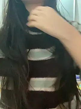 Snapshot of -hanime- chatting on 12.17.24 -hanime- online show from 12.17.24