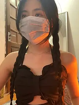 Snapshot of -hanime- chatting on 01.15.25 -hanime- online show from 01.15.25