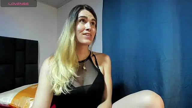 Aurora doll23 online show from 10.31.25