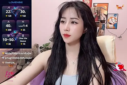  LLisa  online show from 03.05.25