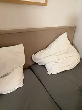 Snapshot of Alisa-Marie chatting on 11.14.25 Alisa-Marie online show from 11.14.25