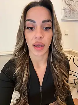 Snapshot of Alisa-Marie chatting on 12.05.25 Alisa-Marie online show from 12.05.25