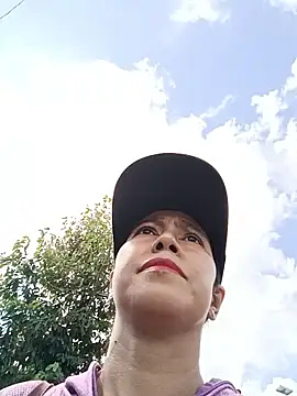 2HotAsain4u online show from 10.10.25