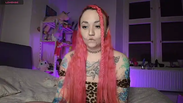 PinkHurricaneOfficial online show from 01.27.25