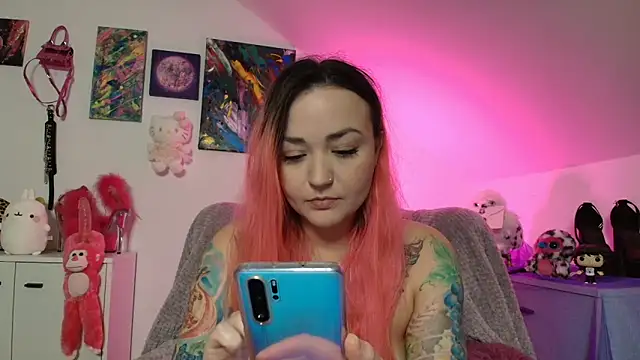 PinkHurricaneOfficial online show from 10.18.25