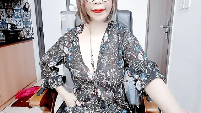 Miu-Le online show from 12.18.25