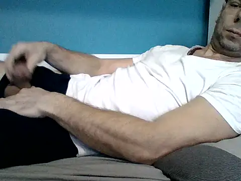 Snapshot of SEBIX-35 chatting on 11.25.25 SEBIX-35 online show from 11.25.25