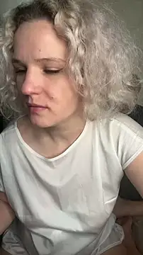 MrMrsRight online show from 02.20.25