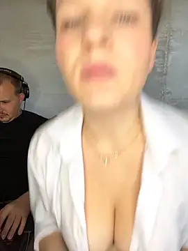 MrMrsRight online show from 09.12.25