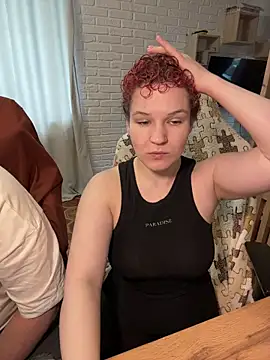 Snapshot of MrMrsRight chatting on 06.28.26 MrMrsRight online show from 06.28.26