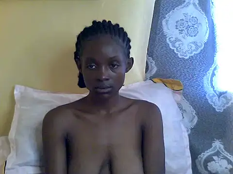 petite clara24 online show from 11.21.25