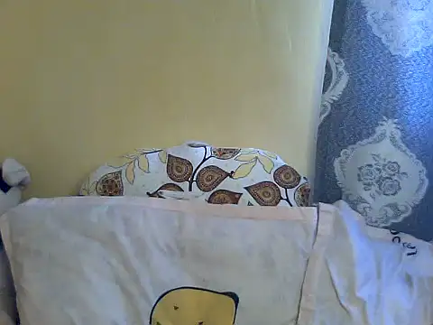 petite clara24 online show from 11.22.25