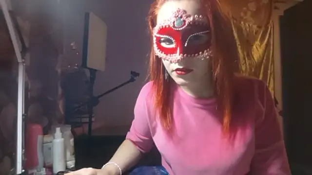  Kitti  online show from 11.16.25