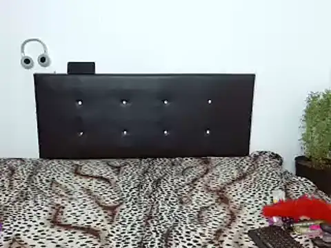 Shanttal0272 online show from 02.18.25