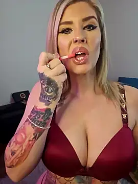 Snapshot of ellieconradxo chatting on 01.27.25 ellieconradxo online show from 01.27.25