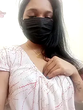 Snapshot of Beauty-khan chatting on 11.22.25 Beauty-khan online show from 11.22.25
