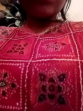 Snapshot of Beauty-khan chatting on 11.23.25 Beauty-khan online show from 11.23.25