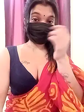Snapshot of Beauty-khan chatting on 12.19.25 Beauty-khan online show from 12.19.25