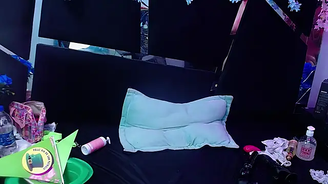 Cocoo Nuth online show from 03.18.25