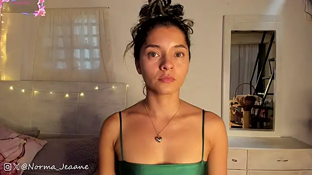 Norma-Jeaane online show from 01.25.25