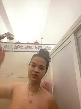 Snapshot of rafamarianoofc chatting on 02.27.25 rafamarianoofc online show from 02.27.25