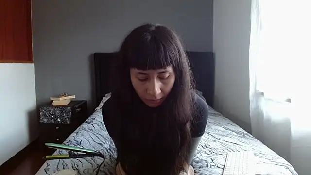 Emilia 1995 online show from 06.17.26