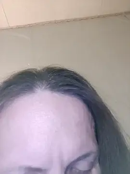 Evelina cute online show from 11.17.25