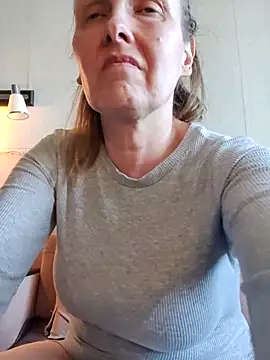 Evelina cute online show from 04.01.26