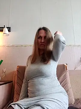 Evelina cute online show from 04.12.26