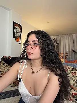 Snapshot of Antoniart_ chatting on 02.12.26 Antoniart online show from 02.12.26