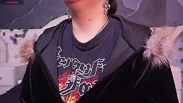 Snapshot of AmberGreyy_ chatting on 04.17.26 AmberGreyy online show from 04.17.26