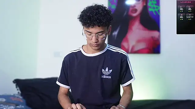 harrytwink18 online show from 01.06.25