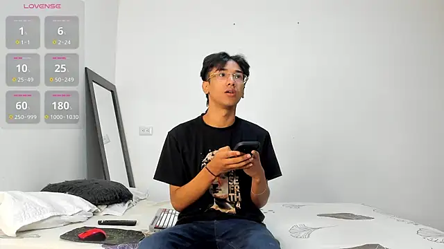 harrytwink18 online show from 12.19.25