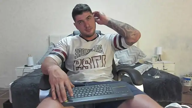 Teilor Creed online show from 03.10.25