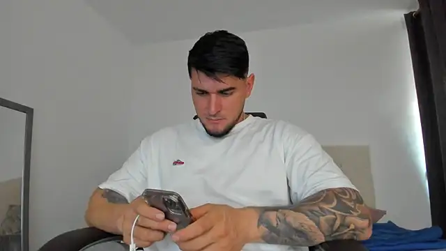 Teilor Creed online show from 11.30.25