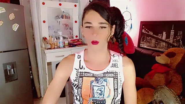 Snapshot of AngelicaDark chatting on 01.30.25 AngelicaDark online show from 01.30.25