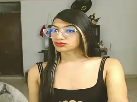 Snapshot of engielphoenis14 chatting on 12.24.24 engielphoenis14 online show from 12.24.24