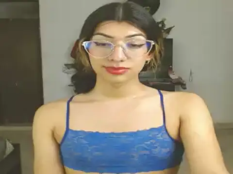 Snapshot of engielphoenis14 chatting on 12.29.24 engielphoenis14 online show from 12.29.24
