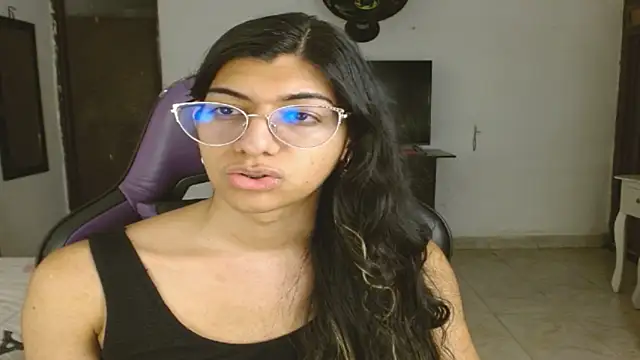 engielphoenis14 online show from 12.21.25