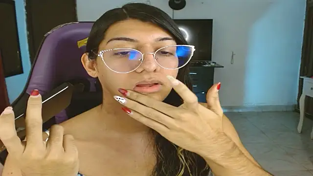 engielphoenis14 online show from 01.13.26