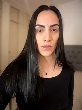 Snapshot of alessandra-a chatting on 04.29.26 alessandra-a online show from 04.29.26