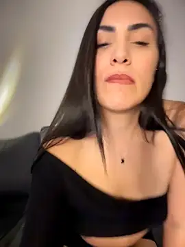 Snapshot of alessandra-a chatting on 06.04.26 alessandra-a online show from 06.04.26